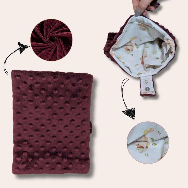 Protège carnet de santé avec double rangement.